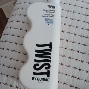 Twist by Ouidad Weather or Not Conditioner
